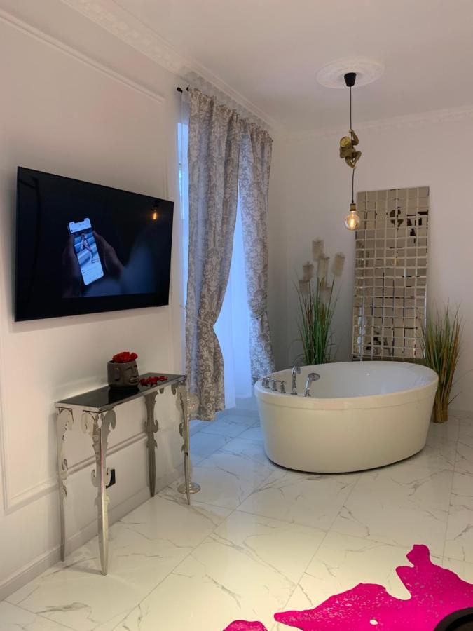 Tiltu 5 Jacuzzi Apartment Klaipėda Eksteriør bilde